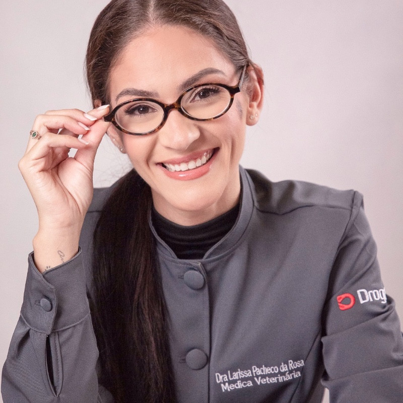 Dra Larissa Pacheco